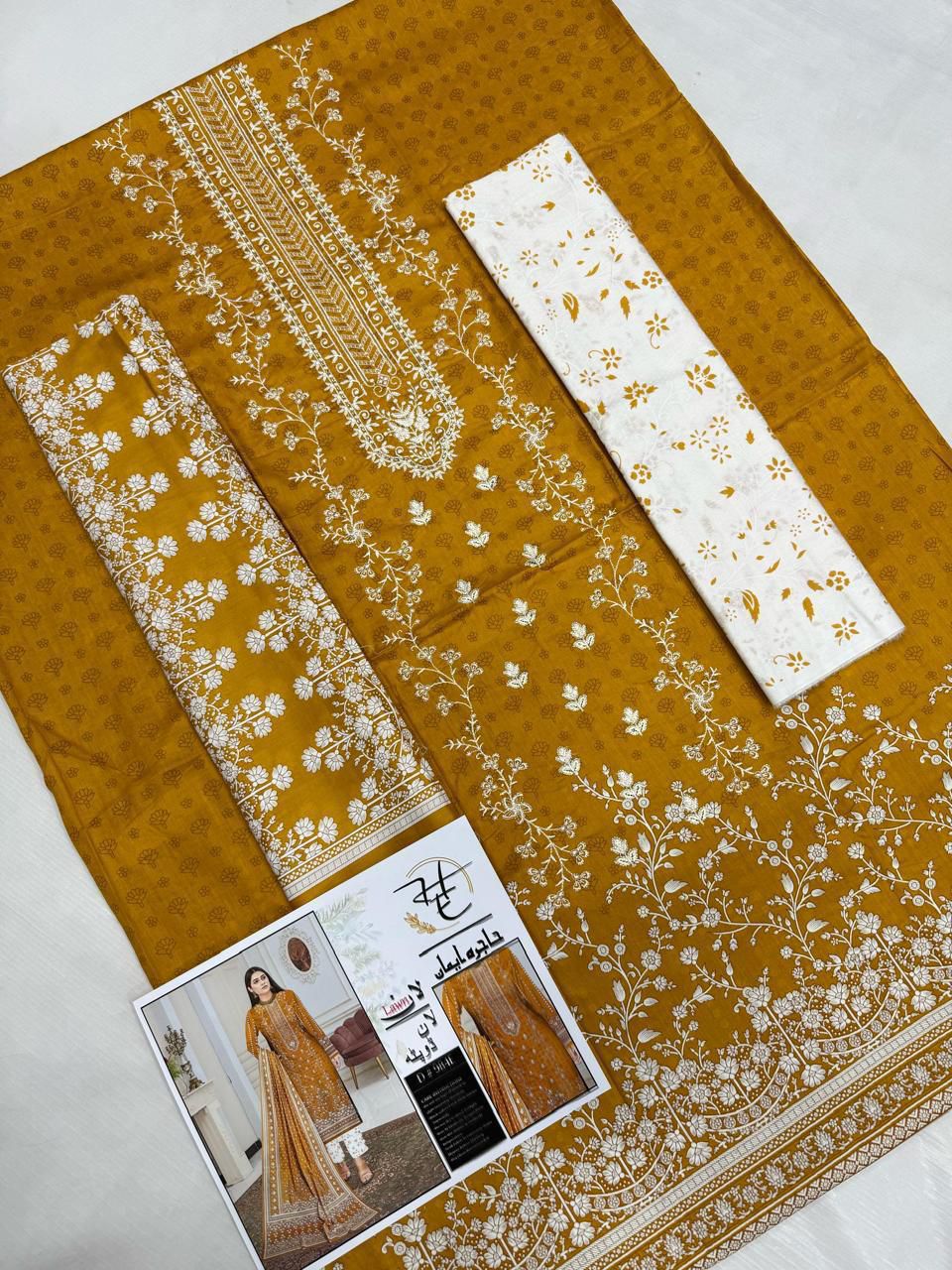 NECK PANEL EMBROIDERED D39