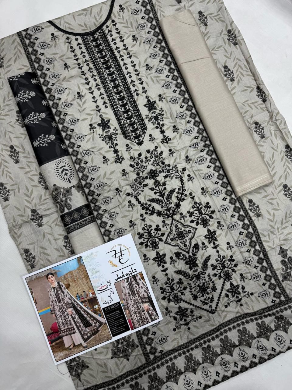 NECK PANEL EMBROIDERED D46