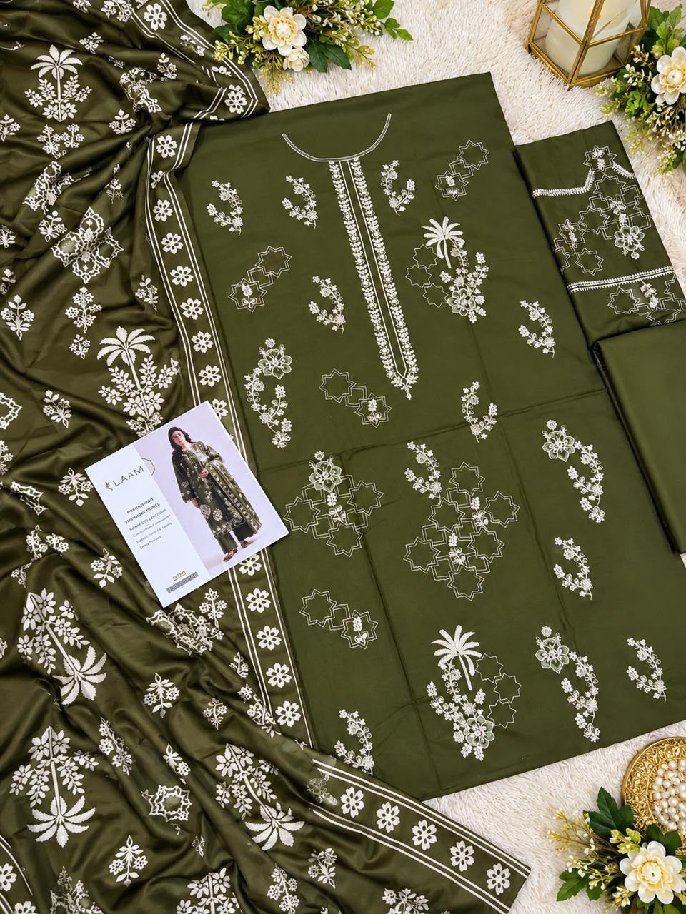Dhanak embroidered 3-piece unstitched suit Design 09, product photo